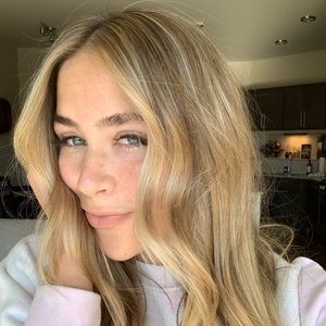 Meet your Posher, Alaina